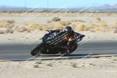 media/Jan-10-2025-CVMA Friday Practice (Fri) [[489e0da257]]/Group 4 and Trackday/Session 2 (Turn 4 Inside)/